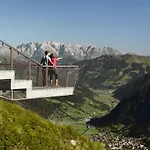 ホテル Gastein - Ganzjaehrig Inklusive Alpentherme Gastein & Sommersaison Inklusive Gasteiner Bergbahnen バート・ホーフガシュタイン