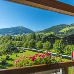 Gastein - Ganzjaehrig Inklusive Alpentherme Gastein & Sommersaison Inklusive Gasteiner Bergbahnen Szálloda Bad Hofgastein