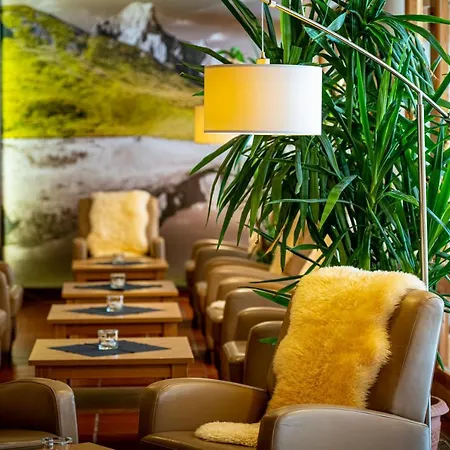 Gastein: Alpine Thermal & Summer Mountain Access Hotel