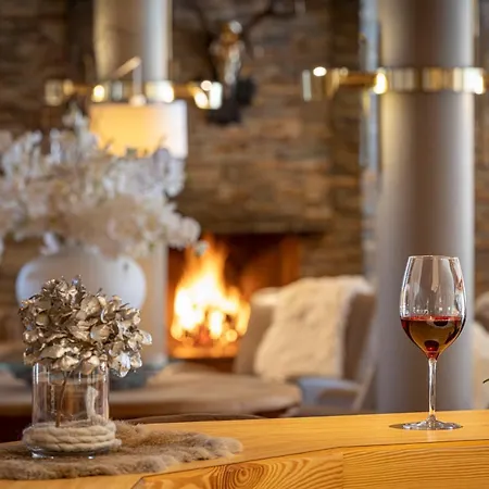 Gastein: Alpine Thermal & Summer Mountain Access Hotel Bad Hofgastein