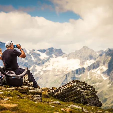 Gastein - Ganzjaehrig Inklusive Alpentherme Gastein & Sommersaison Inklusive Gasteiner Bergbahnen ホテル 3*