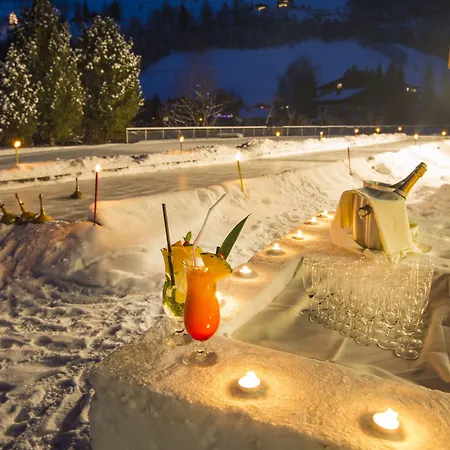 ホテル Gastein - Ganzjaehrig Inklusive Alpentherme Gastein & Sommersaison Inklusive Gasteiner Bergbahnen 3*