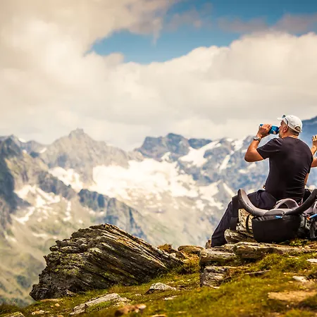 Gastein - Ganzjaehrig Inklusive Alpentherme Gastein & Sommersaison Inklusive Gasteiner Bergbahnen ホテル