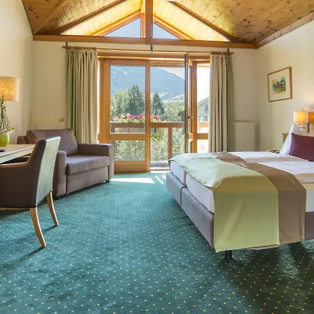Gastein - Ganzjaehrig Inklusive Alpentherme Gastein & Sommersaison Inklusive Gasteiner Bergbahnen ホテル 3*