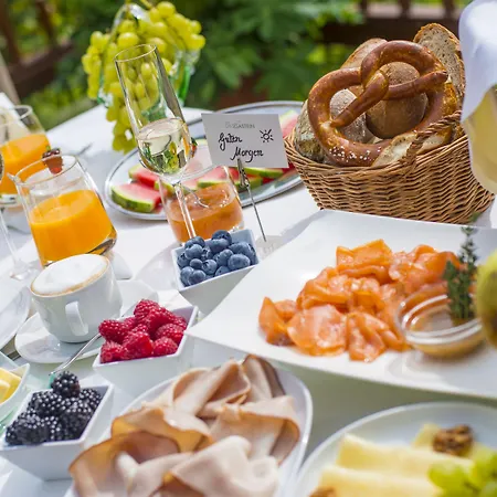 Gastein - Ganzjaehrig Inklusive Alpentherme Gastein & Sommersaison Inklusive Gasteiner Bergbahnen 호텔 3*