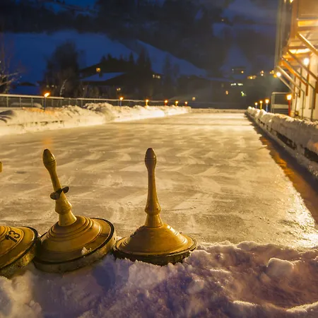 ホテル Gastein - Ganzjaehrig Inklusive Alpentherme Gastein & Sommersaison Inklusive Gasteiner Bergbahnen 3*