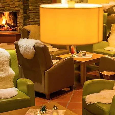 Gastein - Ganzjaehrig Inklusive Alpentherme Gastein & Sommersaison Inklusive Gasteiner Bergbahnen 3*